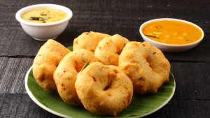 Crispy & Fluffy Medu Vada Recipe – Traditional South Indian Snack Made Easy