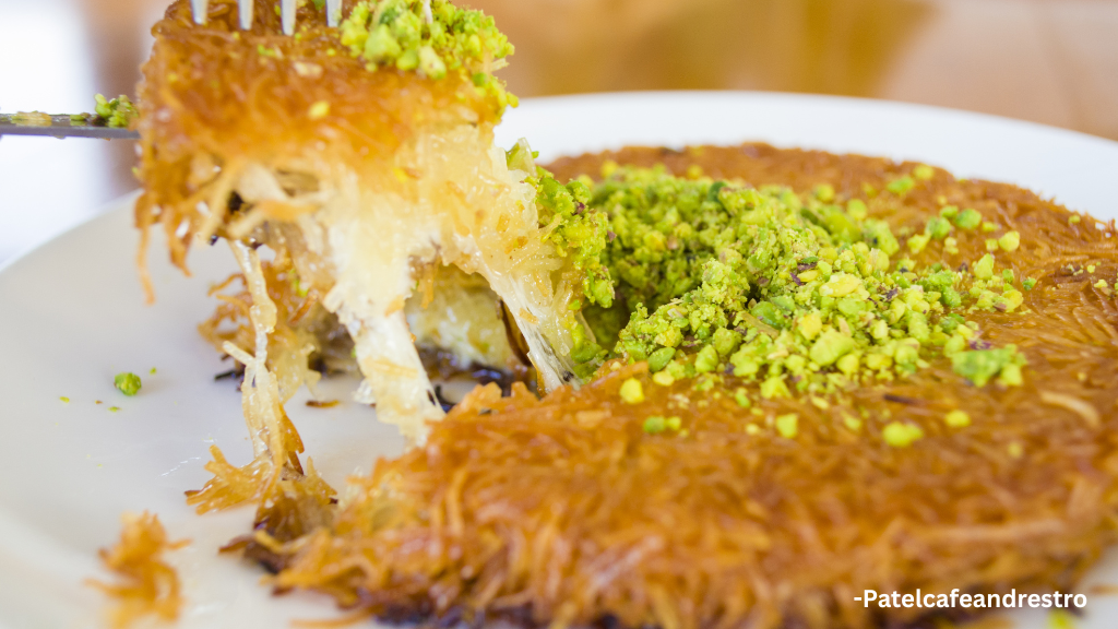 Read more about the article पिस्ता कुनाफा रेसिपी: रेस्टोरेंट जैसा कुनाफा घर पर बनाने का आसान तरीका