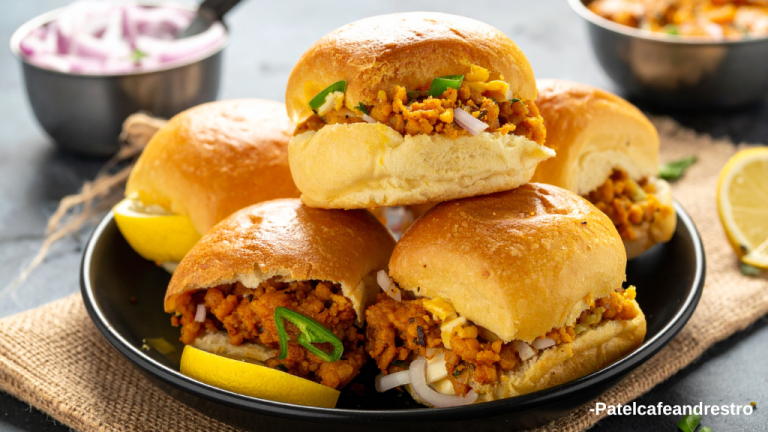 Read more about the article Dabeli Recipe in Hindi: जानिए स्ट्रीट स्टाइल दाबेली बनाने का तरीका