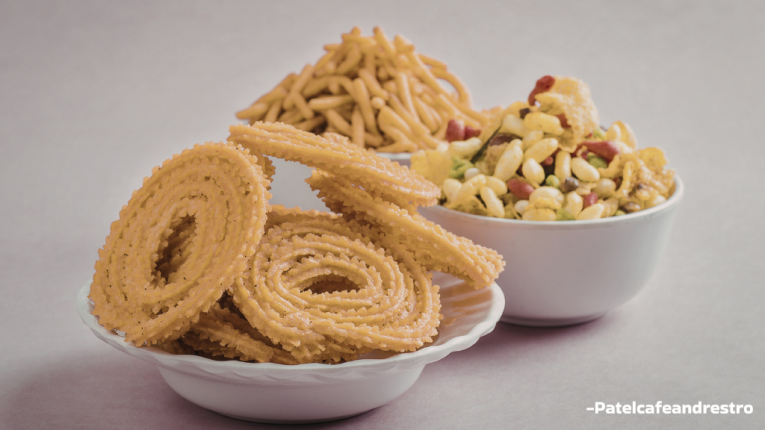 कुरकुरी चकली बनाने की विधि (How to Make Crispy Chakli)