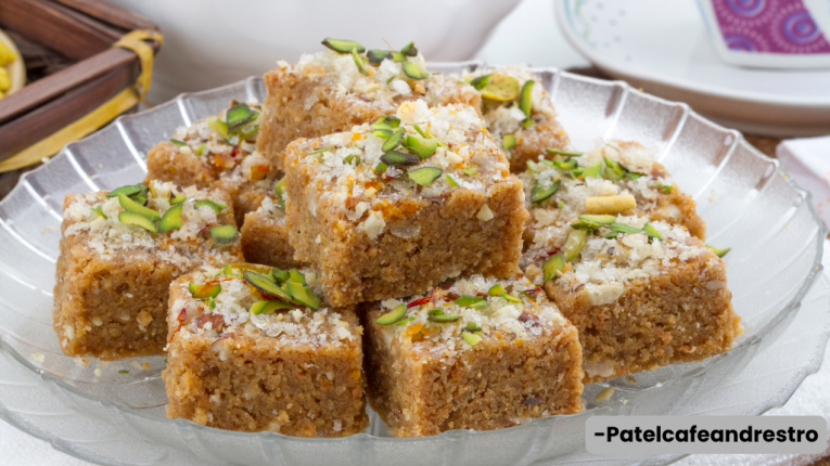 (सर्दियों की प्रसिद्ध गोंद पाक की रेसिपी | Gond Pak Recipe in Hindi)