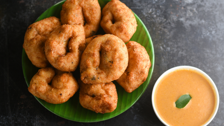 Crispy and Fluffy Medu Vada Recipe | How to make perfect medu vada | South Indian snacks